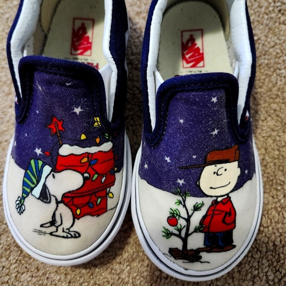 Limited addition Van's Peanuts Charlie Brown Christmas - Picture 2 of 5